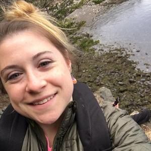 Meet your Posher, Katelyn